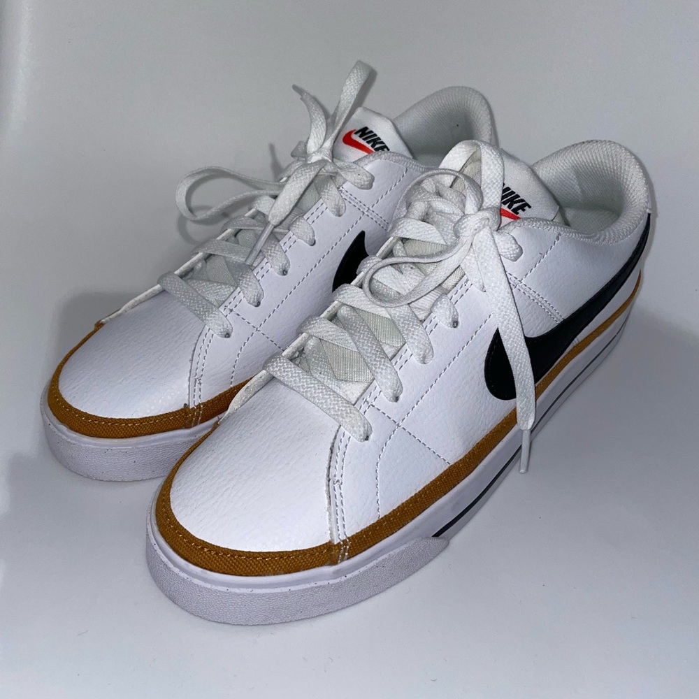 Nike Court Legacy White/Desert Ochre/Black